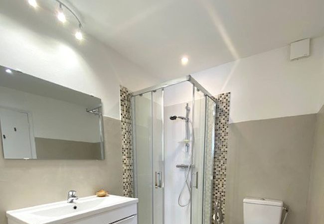 Maison à Salignac-Eyvigues - Gite La Dure : le Charme d'un séjour Périgourdin  Maison à Salignac-Eyvigues - Gite La Dure : le Charme d'un séjour Périgourdin