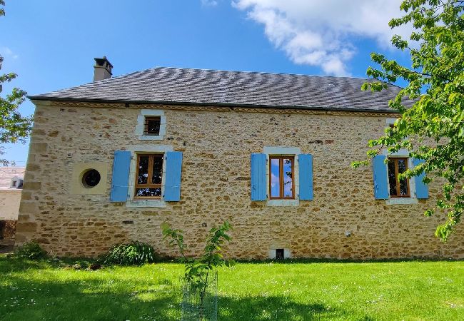 Maison à Salignac-Eyvigues - Gite La Dure : le Charme d'un séjour Périgourdin  Maison à Salignac-Eyvigues - Gite La Dure : le Charme d'un séjour Périgourdin
