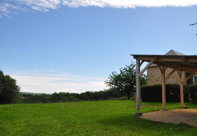 Maison à Salignac-Eyvigues - Gite La Dure : le Charme d'un séjour Périgourdin  Maison à Salignac-Eyvigues - Gite La Dure : le Charme d'un séjour Périgourdin