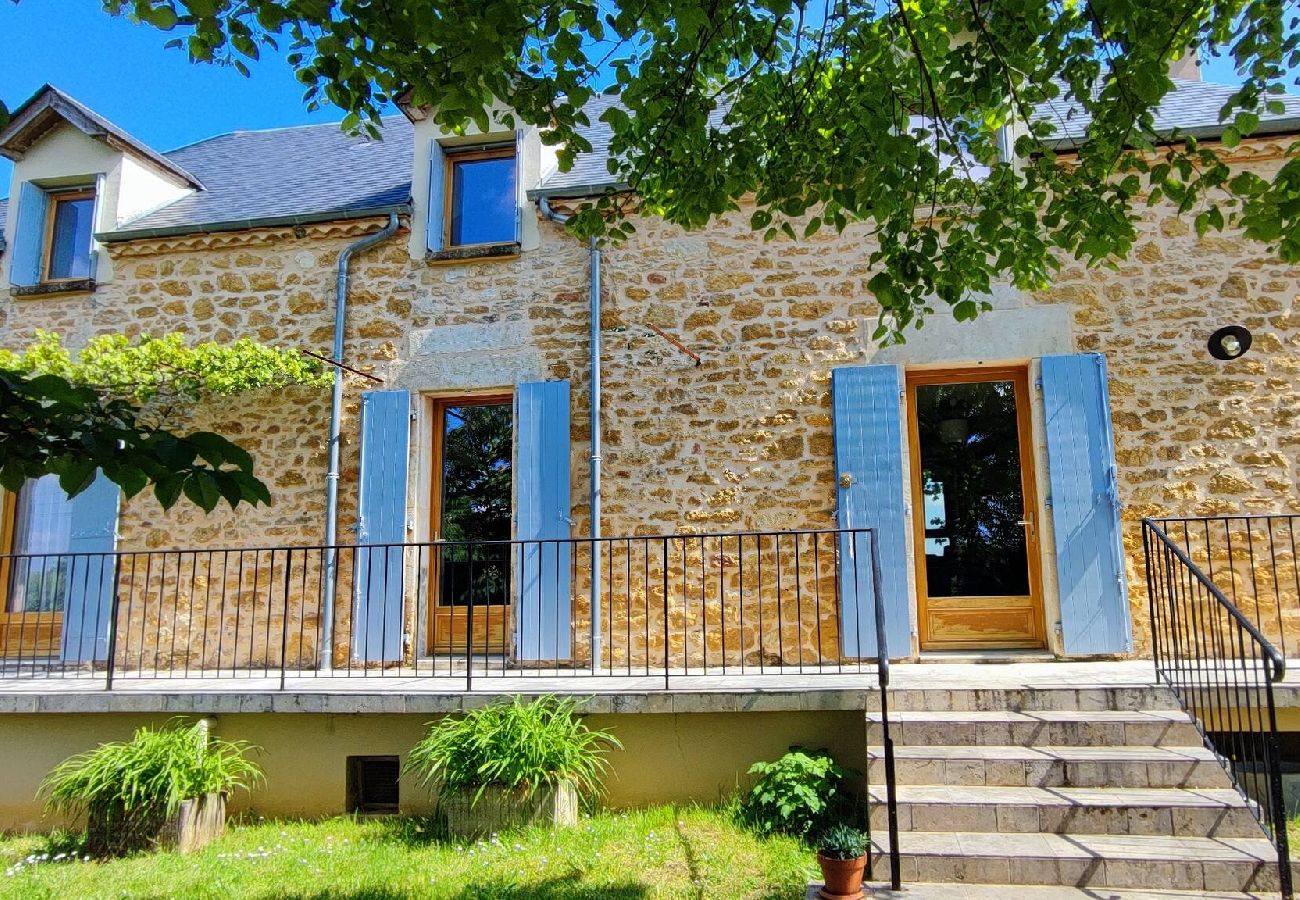 Maison à Salignac-Eyvigues - Gite La Dure : le Charme d'un séjour Périgourdin 