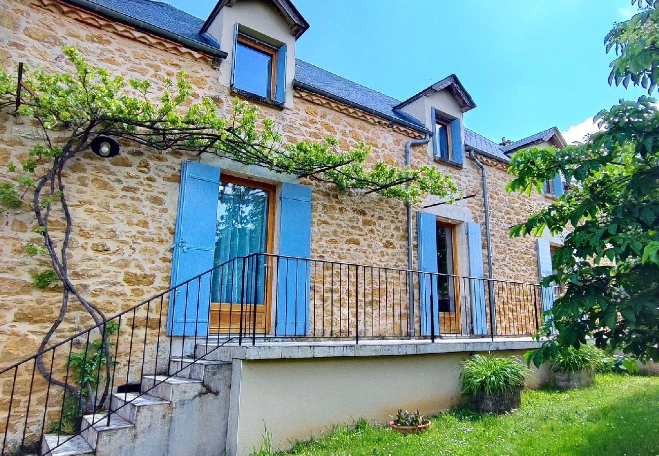 Maison à Salignac-Eyvigues - Gite La Dure : le Charme d'un séjour Périgourdin 