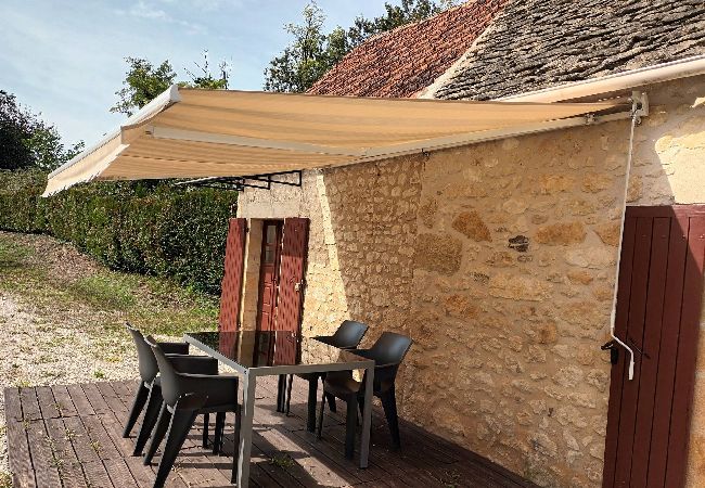 Maison à Sarlat-la-Canéda - Le gîte d'en bas - Petite maison périgourdine  Maison à Sarlat-la-Canéda - Le gîte d'en bas - Petite maison périgourdine