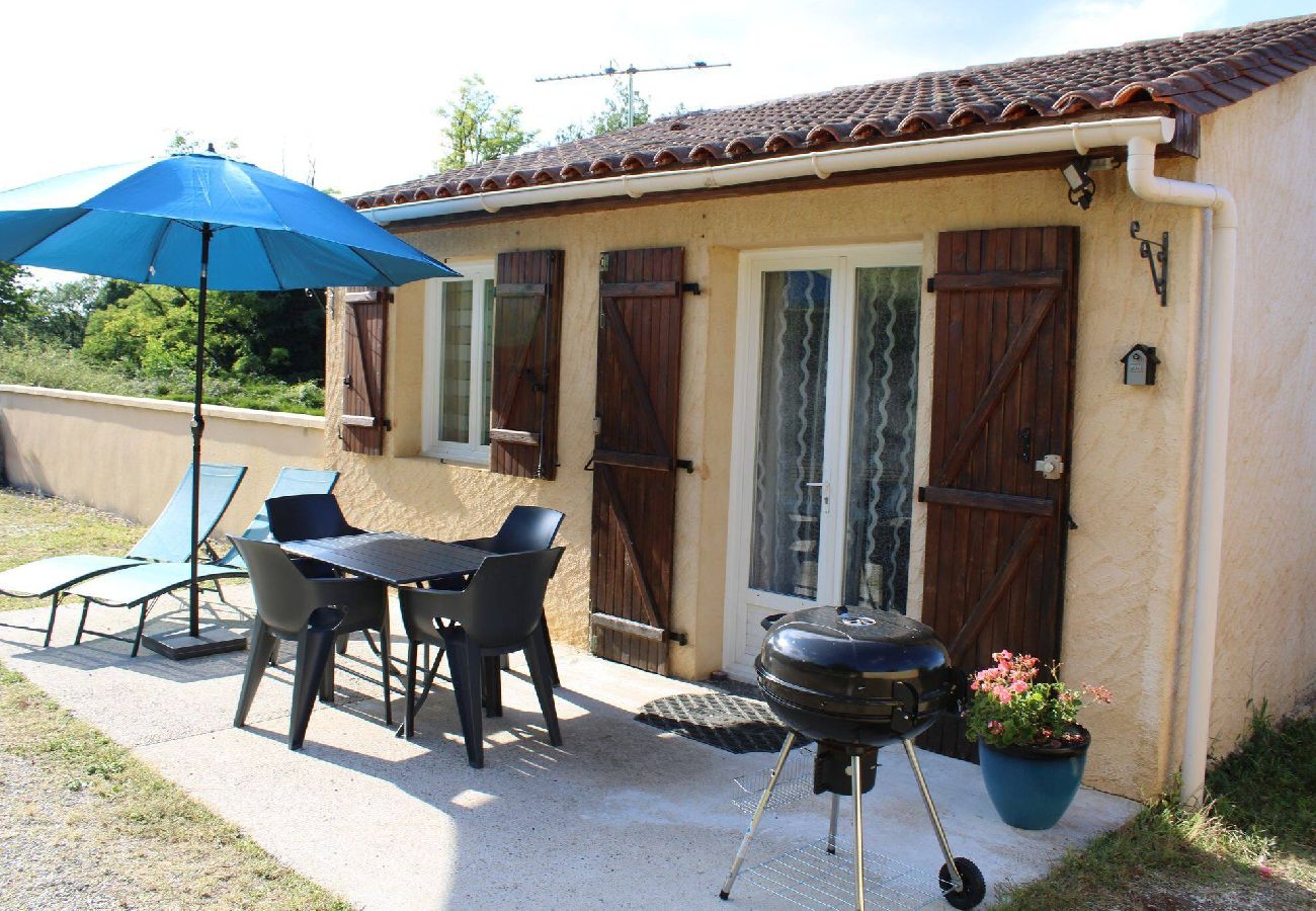 Maison à Sarlat-la-Canéda - Le gîte d'en haut à 2,5 km de Sarlat centre 