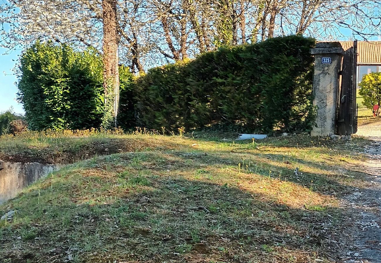 Maison à Sarlat-la-Canéda - Le gîte d'en haut à 2,5 km de Sarlat centre 