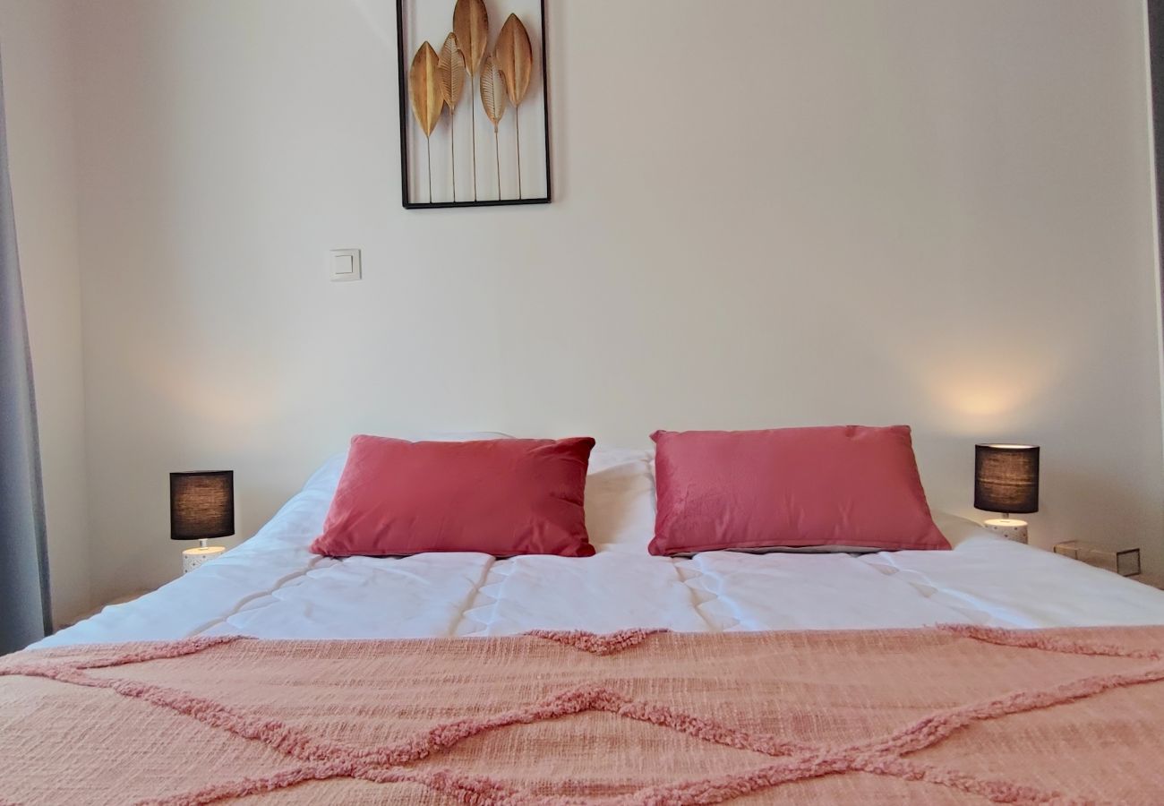 Maison à Sarlat-la-Canéda - Le gîte d'en haut à 2,5 km de Sarlat centre 