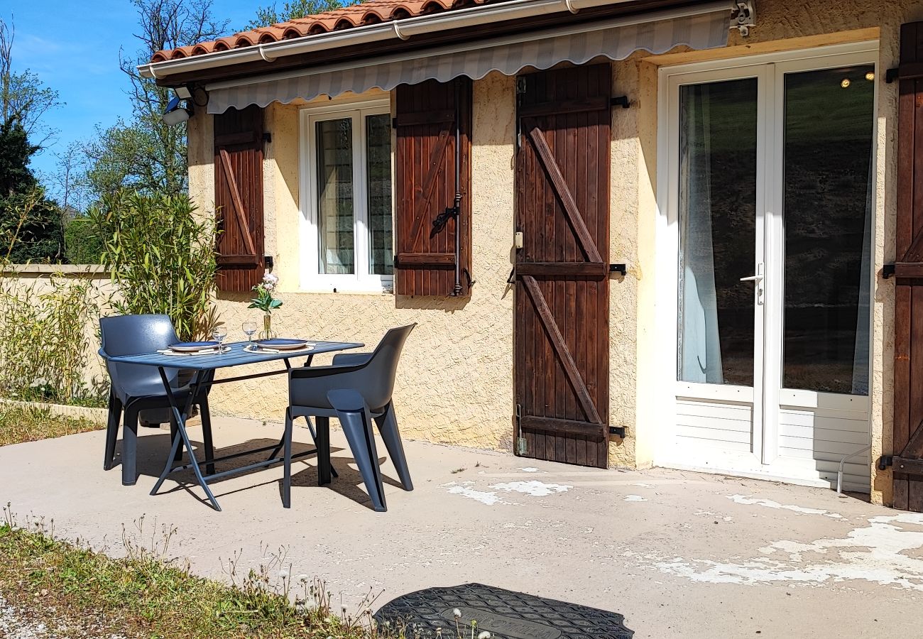 Maison à Sarlat-la-Canéda - Le gîte d'en haut à 2,5 km de Sarlat centre 