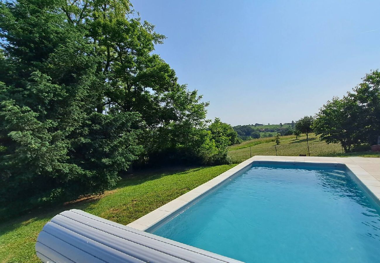 Maison à Marcillac-Saint-Quentin - La Londonnière avec piscine Chauffée