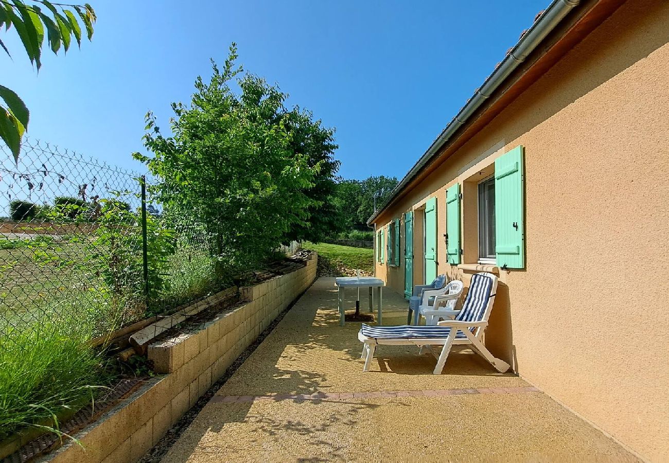 Maison à Marcillac-Saint-Quentin - La Londonnière avec piscine Chauffée