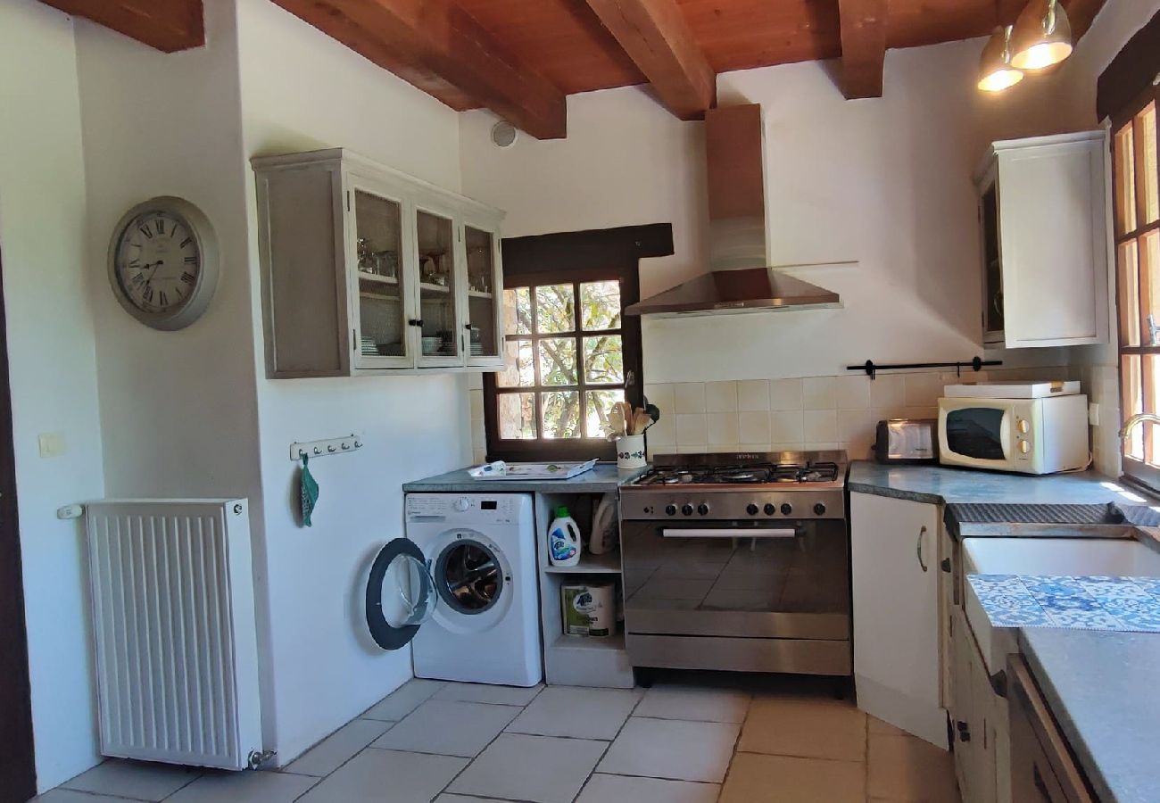 Maison à Auriac-du-Périgord - La Tour de Vera : Maison dans son écrin de verdure 