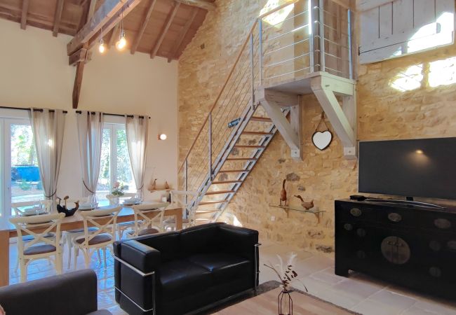 Maison à Carlux - Chaliniac : Maison en Pierre avec piscine chauffée  Maison à Carlux - Chaliniac : Maison en Pierre avec piscine chauffée