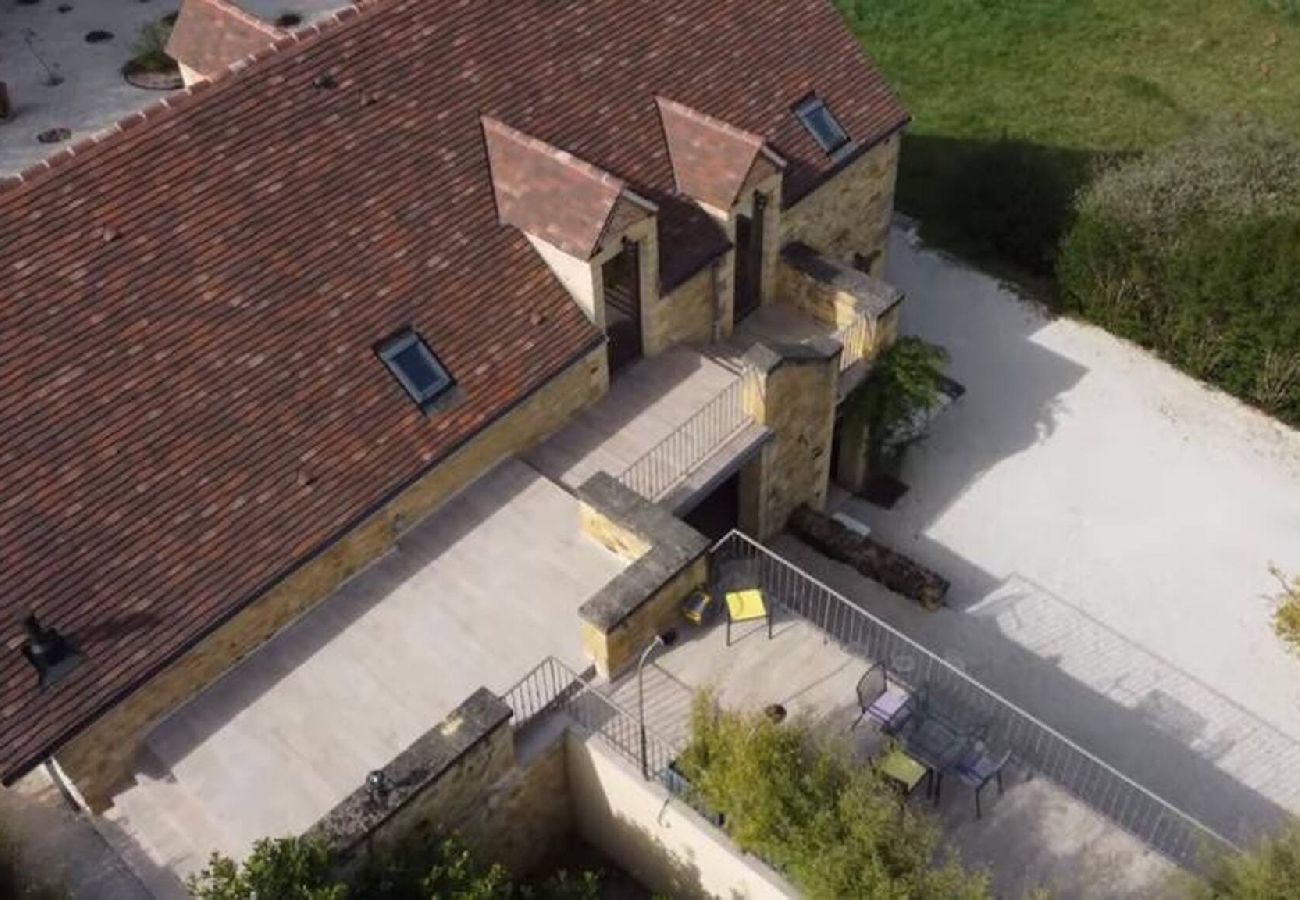 Maison à Carlux - Chaliniac : Maison en Pierre avec piscine chauffée 