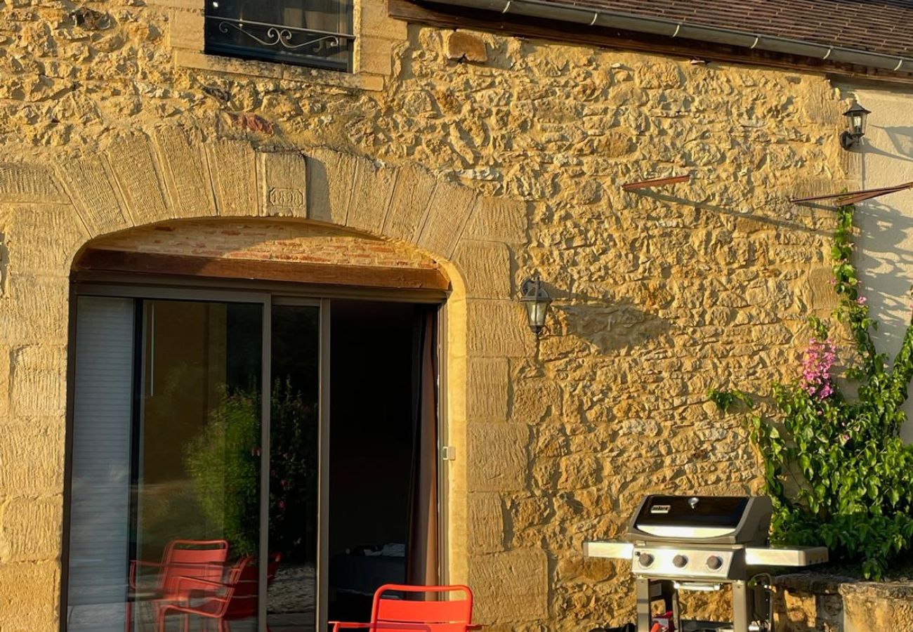 Maison à Carlux - Chaliniac : Maison en Pierre avec piscine chauffée 