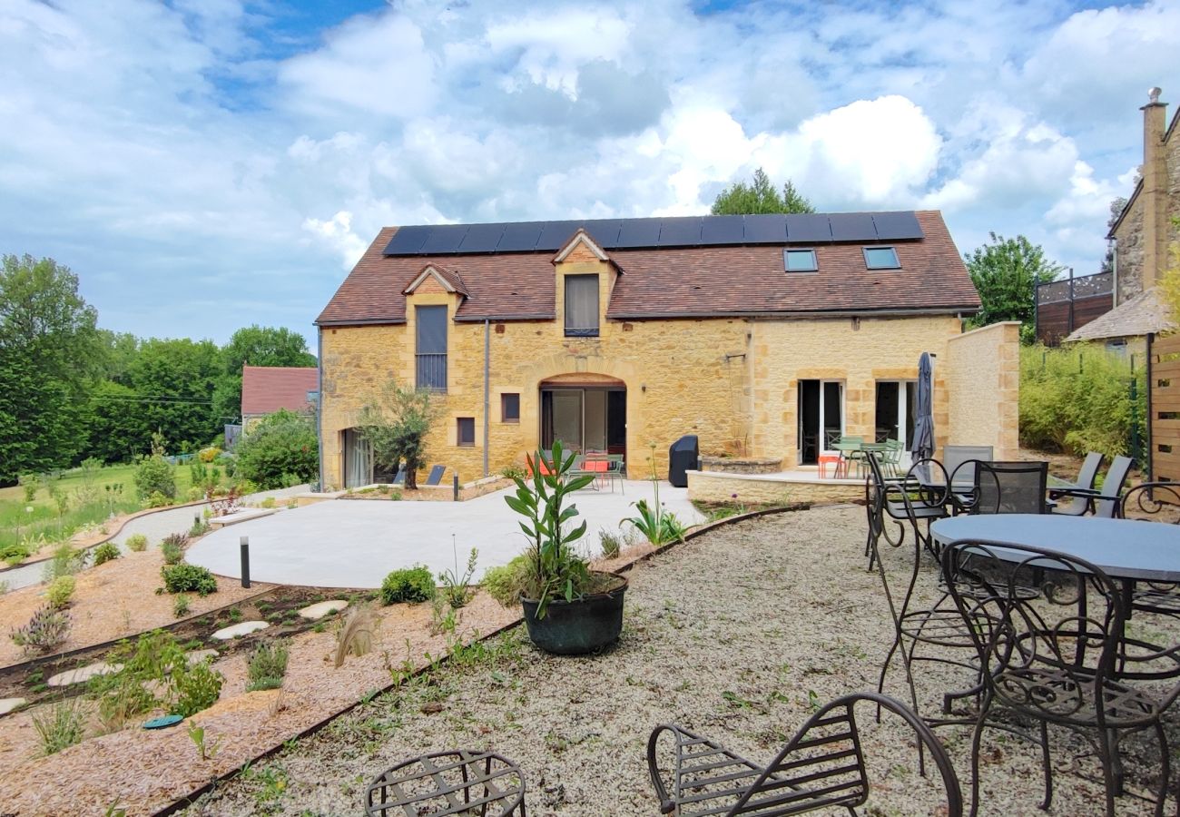 Maison à Carlux - Chaliniac : Maison en Pierre avec piscine chauffée 