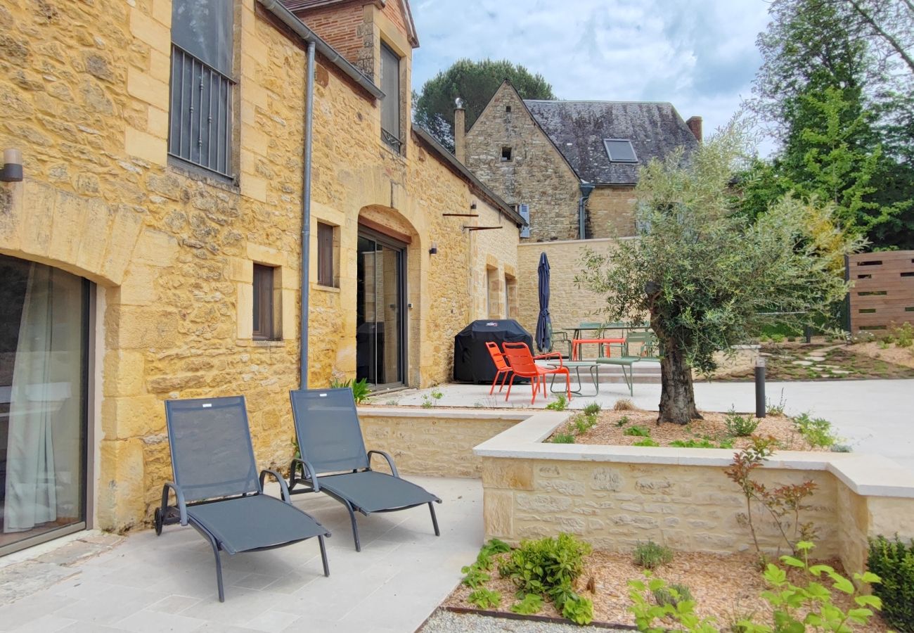 Maison à Carlux - Chaliniac : Maison en Pierre avec piscine chauffée 