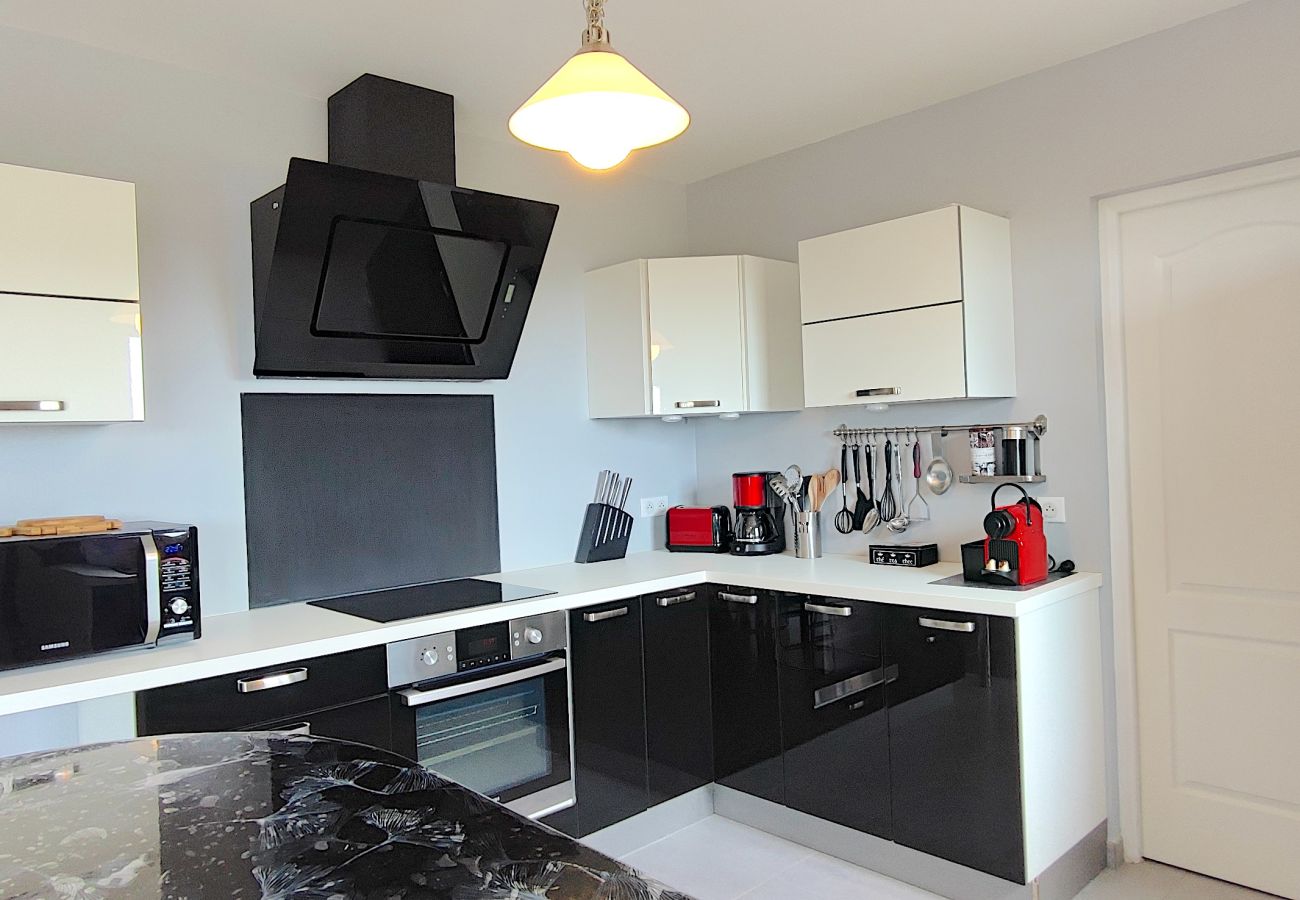 Maison à Carves - Jolie maison à la campagne- vue magnifique 6 pers 