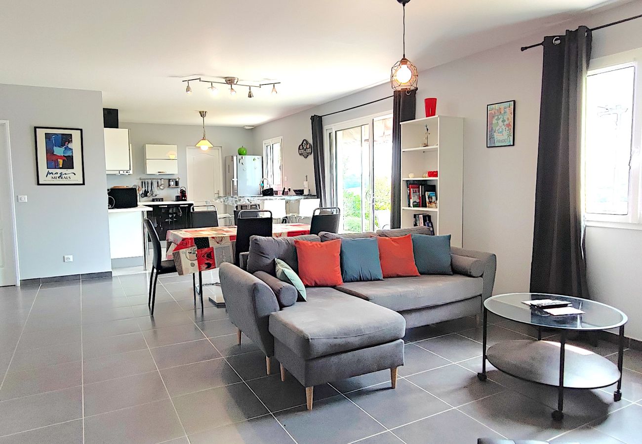 Maison à Carves - Jolie maison à la campagne- vue magnifique 6 pers 