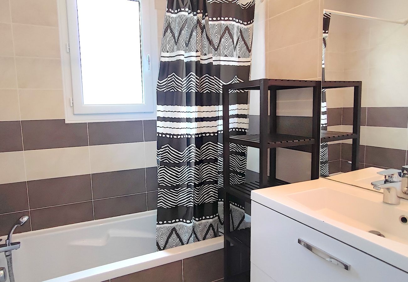 Maison à Carves - Jolie maison à la campagne- vue magnifique 6 pers 