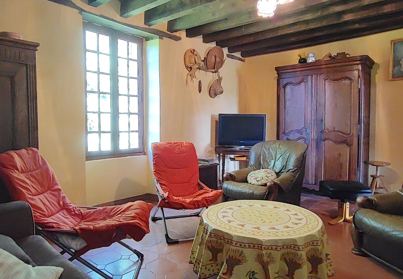Maison à Mazeyrolles - Repos et détente en Périgord Noir