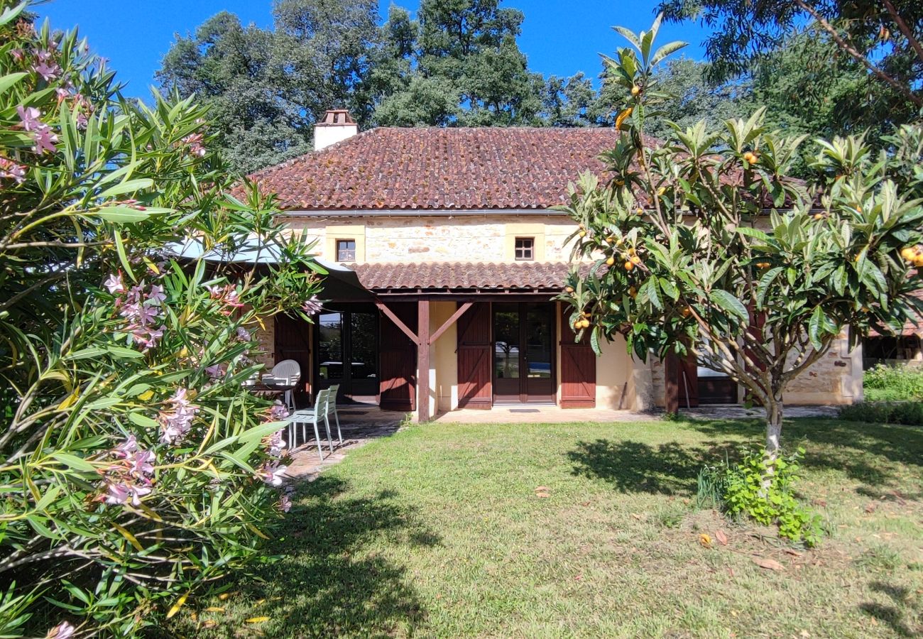 Maison à Mazeyrolles - Repos et détente en Périgord Noir