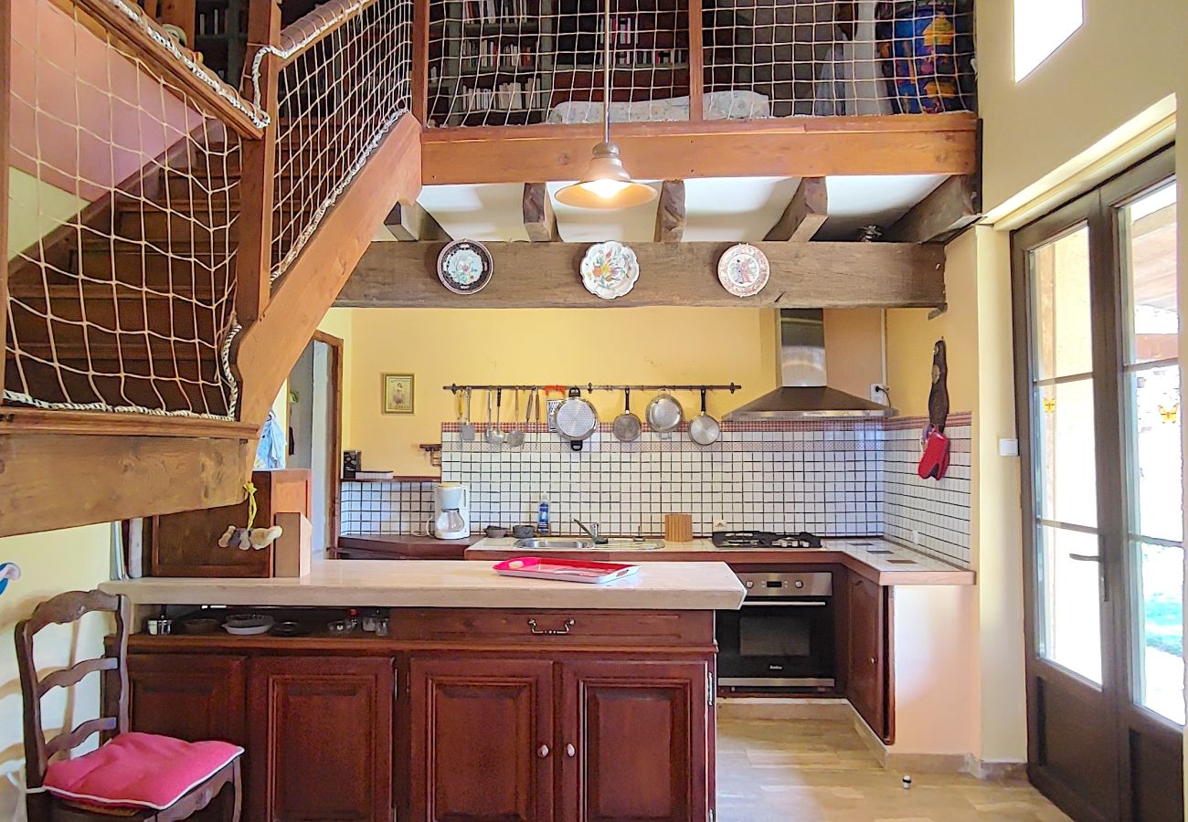 Maison à Mazeyrolles - Repos et détente en Périgord Noir