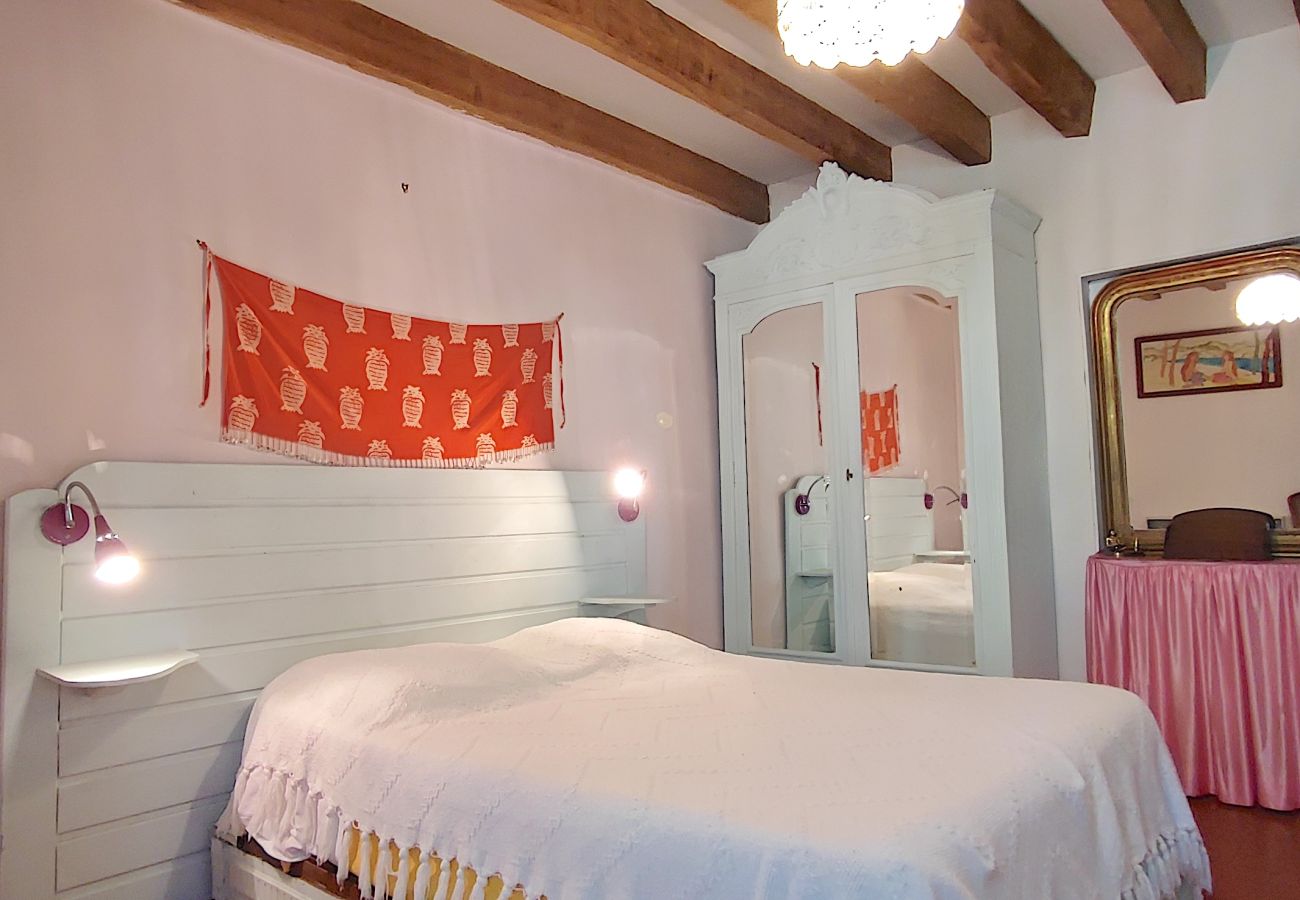 Maison à Mazeyrolles - Repos et détente en Périgord Noir