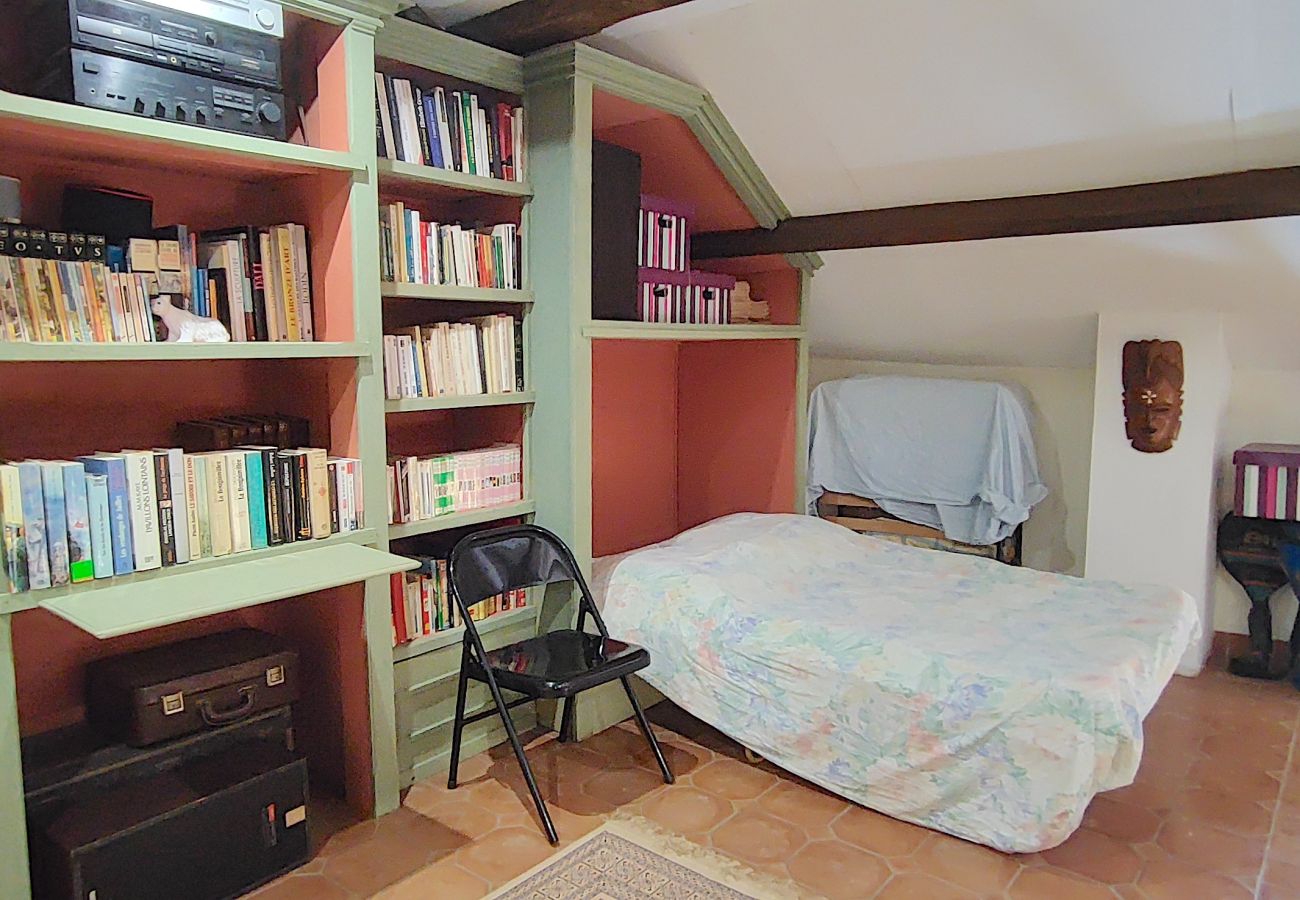 Maison à Mazeyrolles - Repos et détente en Périgord Noir