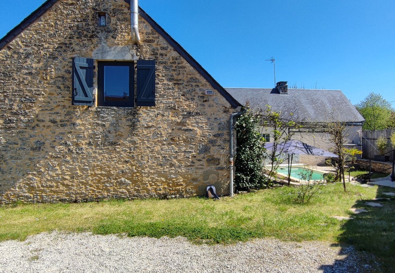 Maison à Nadaillac - La Grange d'Oca avec Piscine Privée