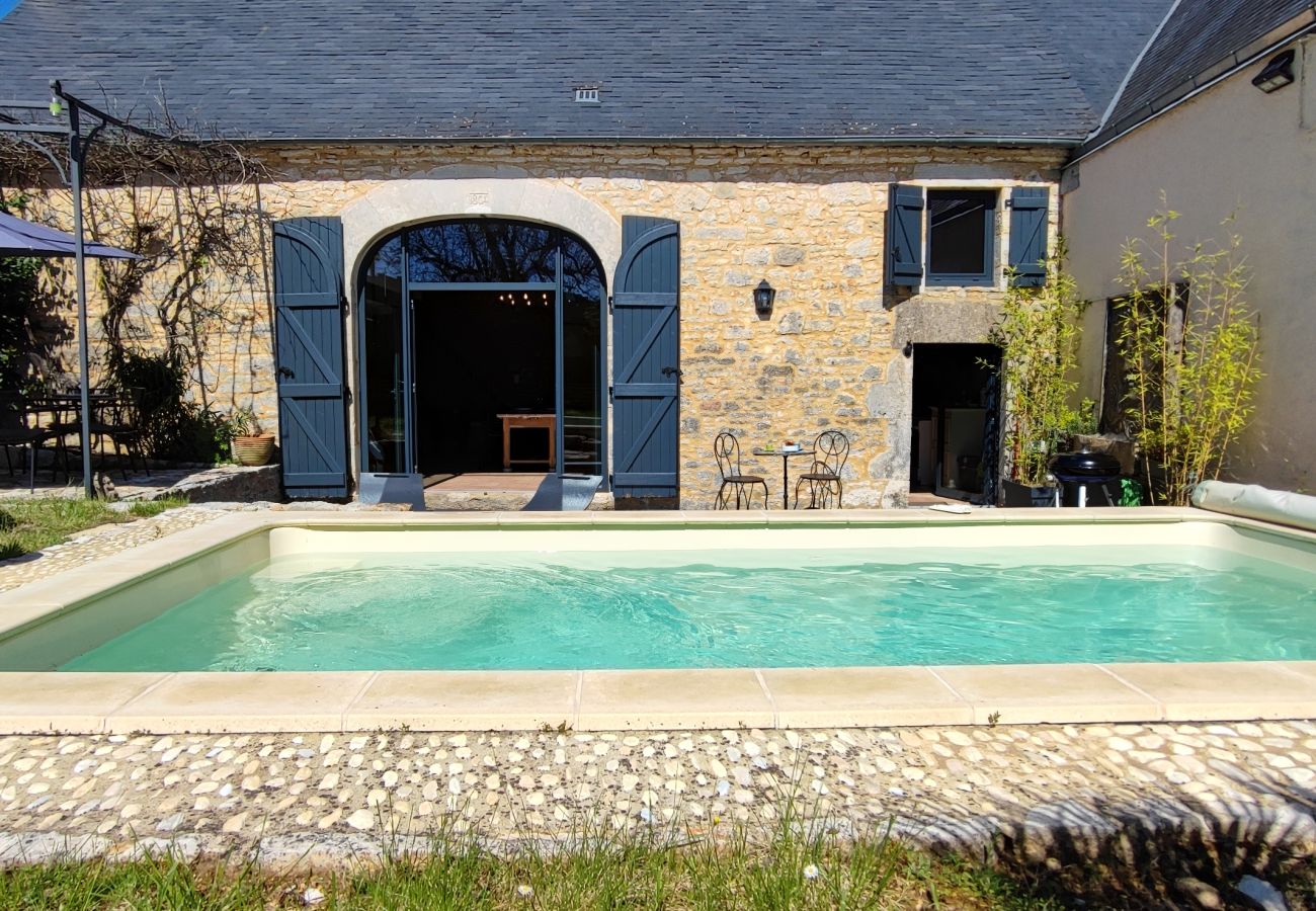 Maison à Nadaillac - La Grange d'Oca avec Piscine Privée