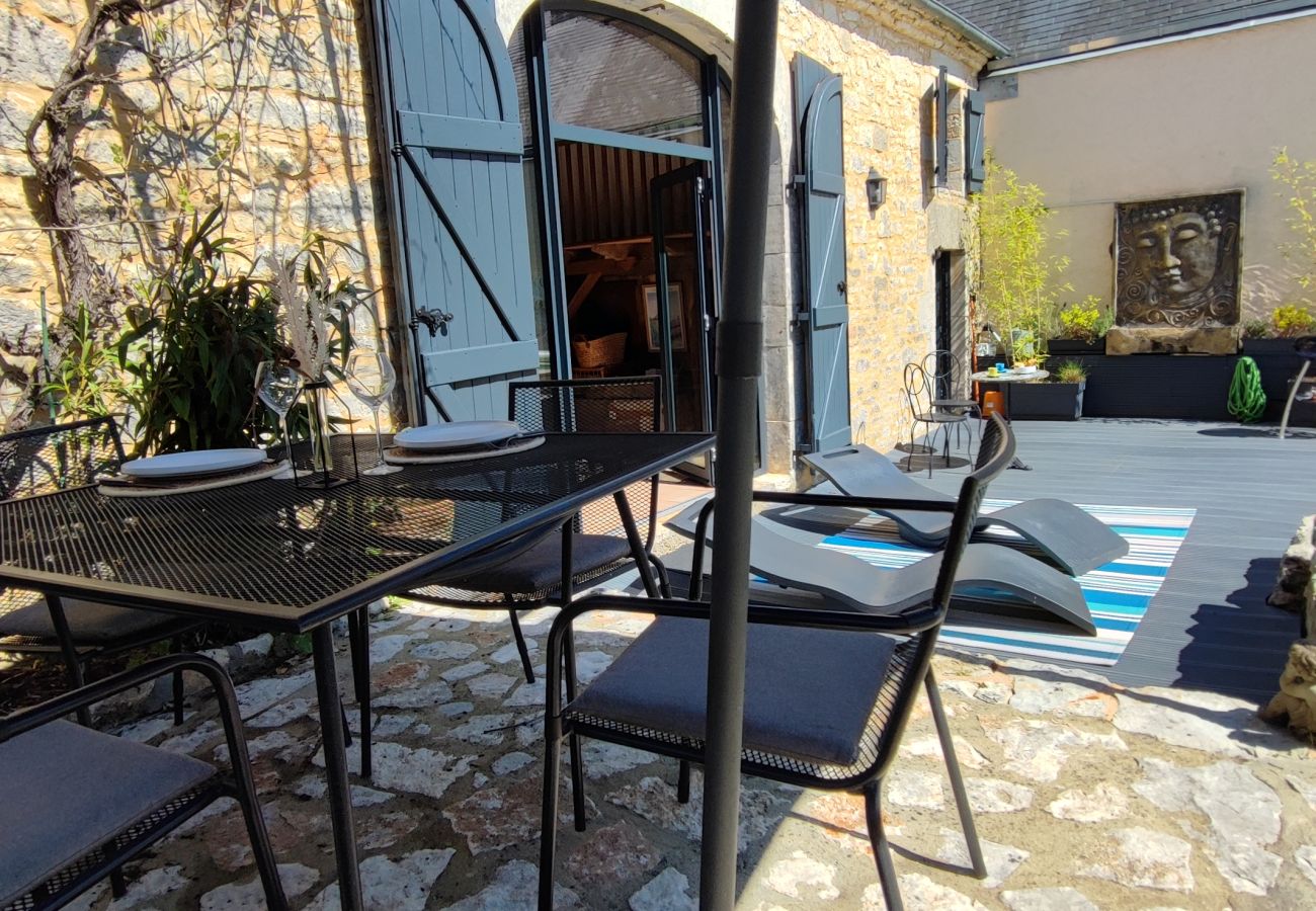 Maison à Nadaillac - La Grange d'Oca avec Piscine Privée