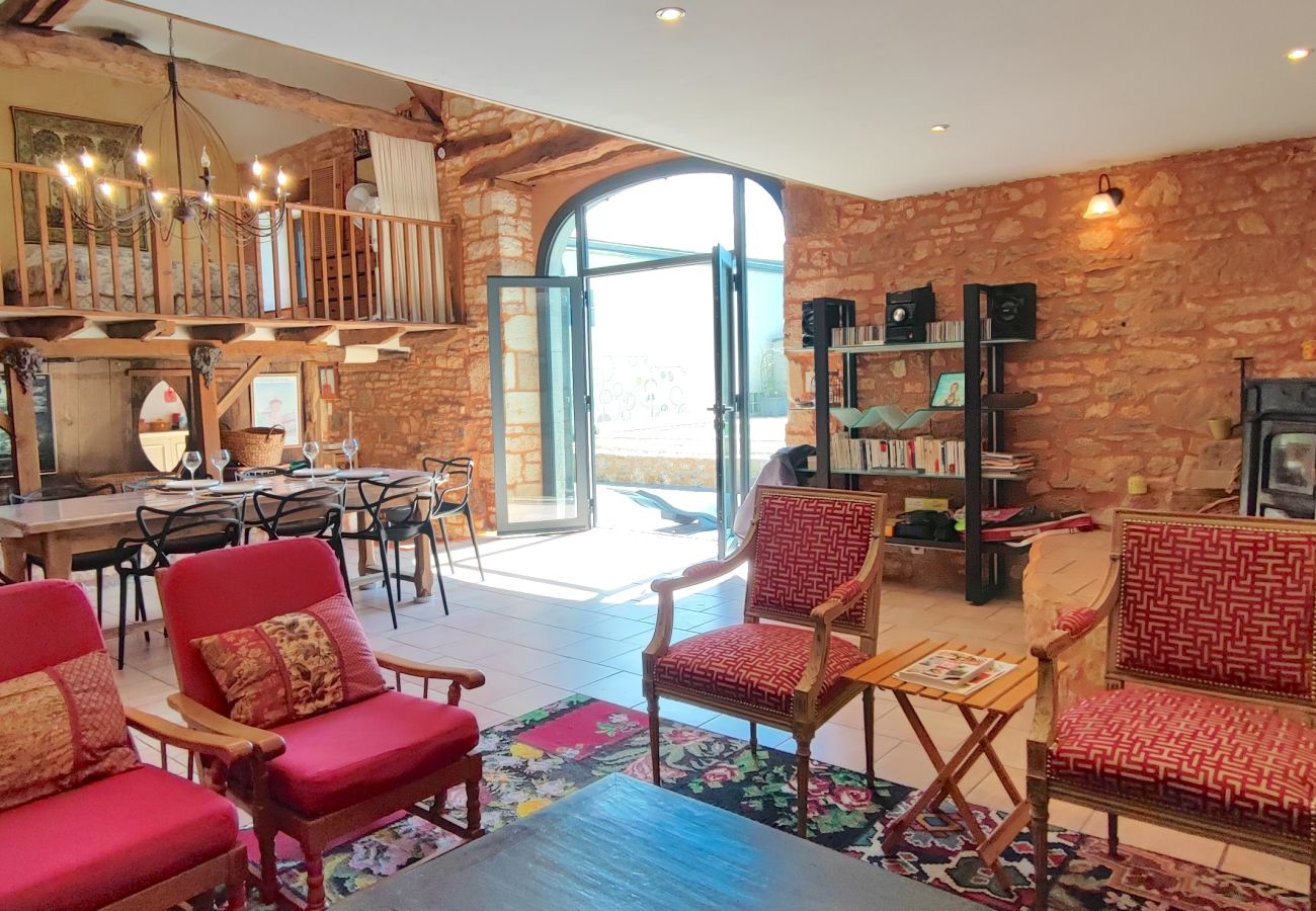 Maison à Nadaillac - La Grange d'Oca avec Piscine Privée