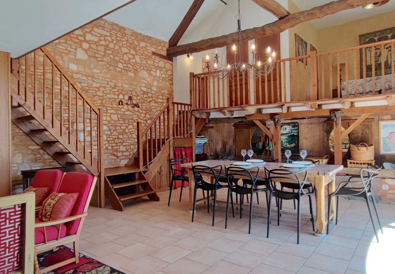 Maison à Nadaillac - La Grange d'Oca avec Piscine Privée