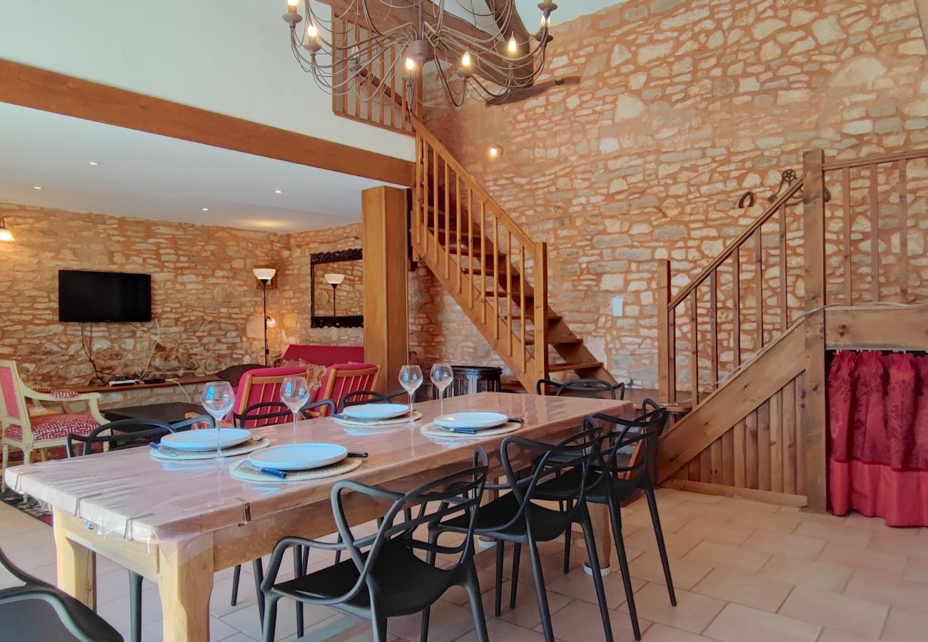 Maison à Nadaillac - La Grange d'Oca avec Piscine Privée