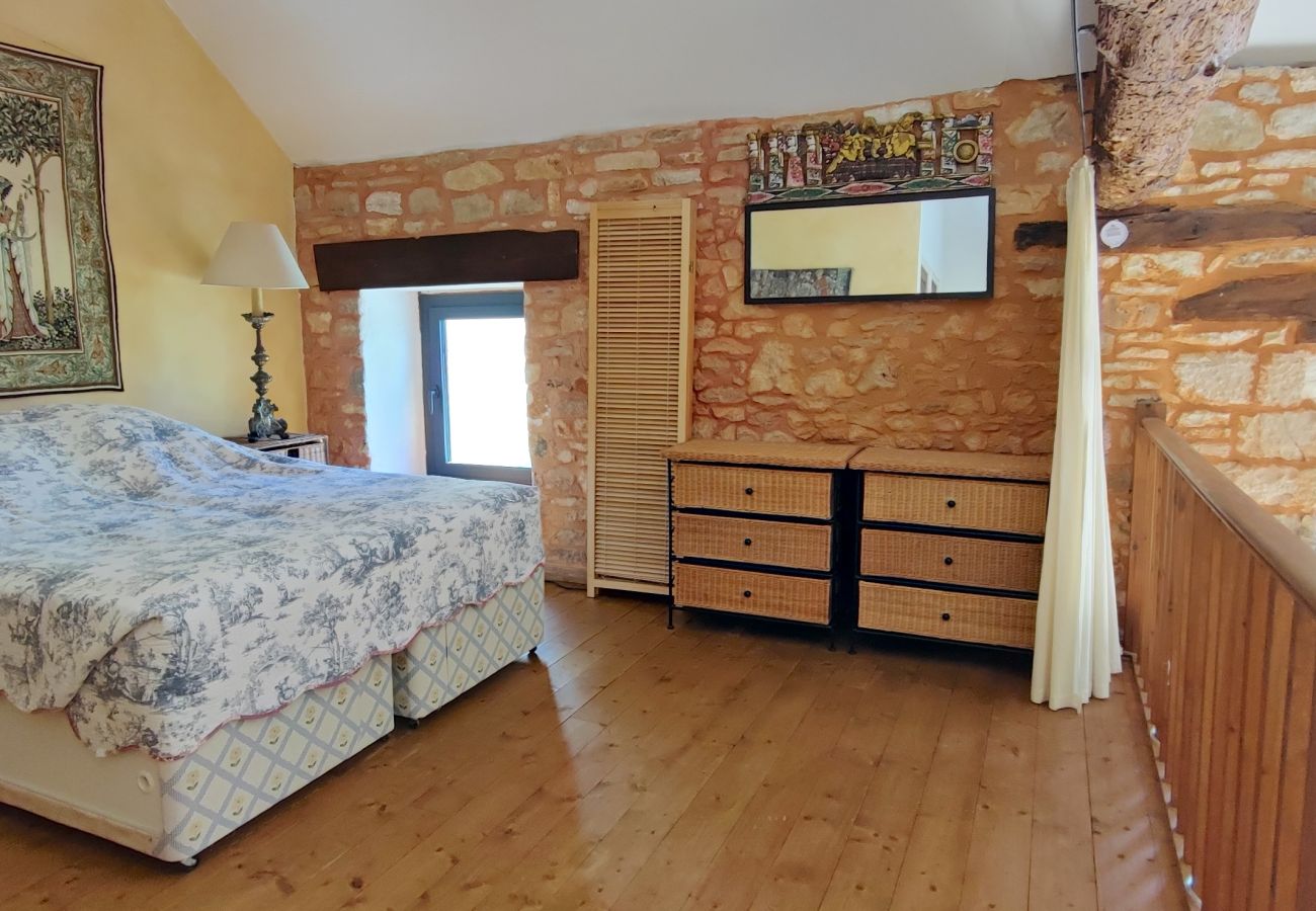 Maison à Nadaillac - La Grange d'Oca avec Piscine Privée
