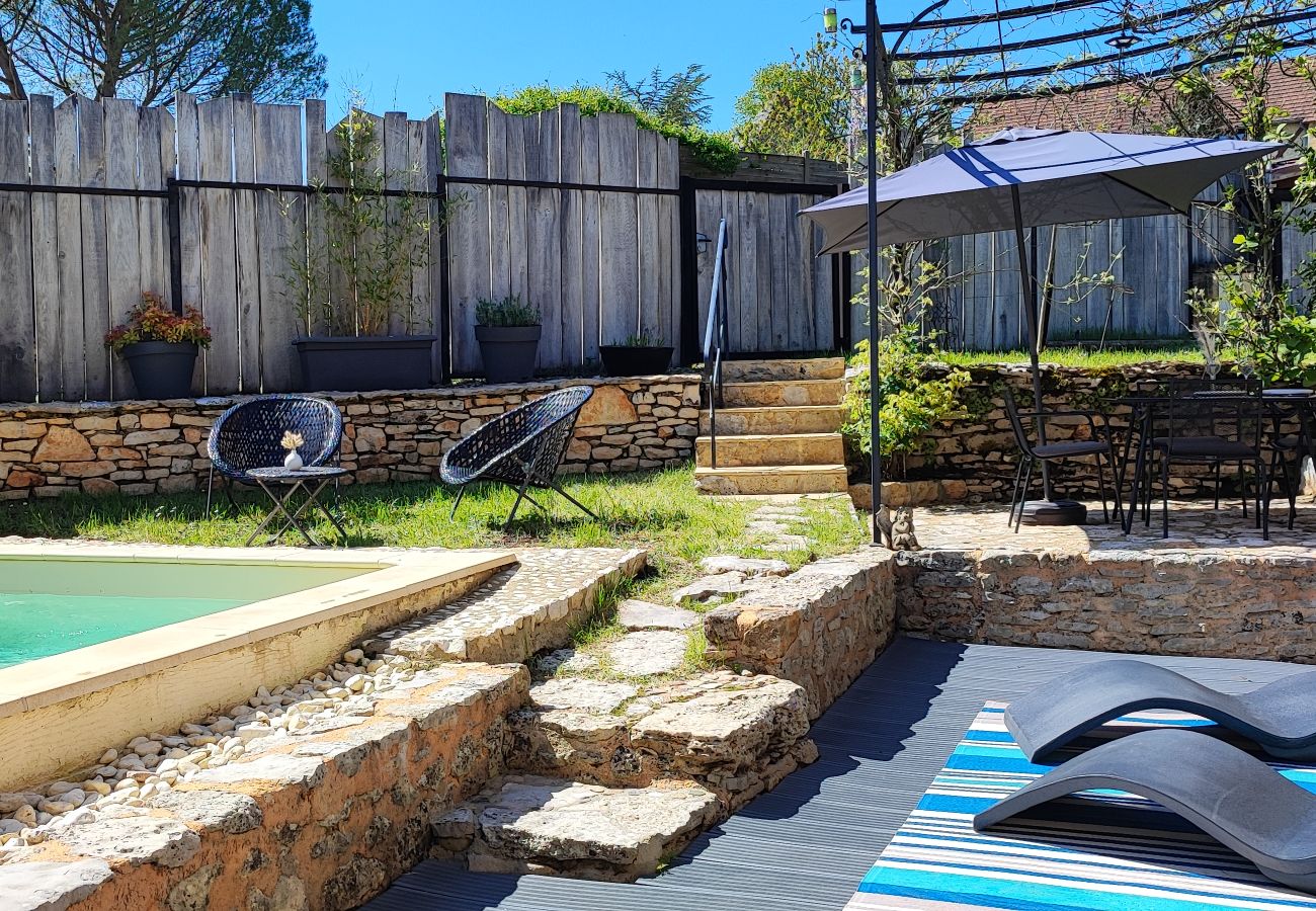 Maison à Nadaillac - La Grange d'Oca avec Piscine Privée