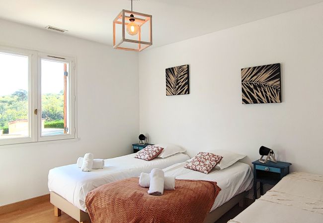 Maison à Sarlat-la-Canéda - La N’Oie – Piscine, apéros et détente à 5 min de Sarlat Maison à Sarlat-la-Canéda - La N’Oie – Piscine, apéros et détente à 5 min de Sarlat