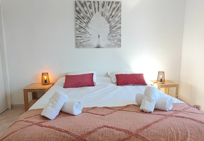 Maison à Sarlat-la-Canéda - La N’Oie – Piscine, apéros et détente à 5 min de Sarlat Maison à Sarlat-la-Canéda - La N’Oie – Piscine, apéros et détente à 5 min de Sarlat