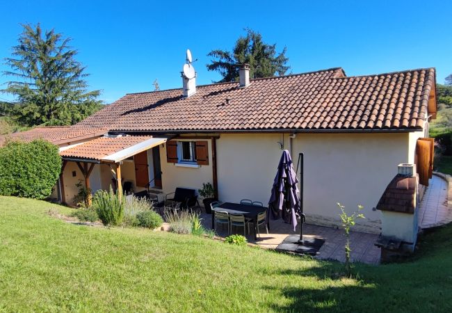 Maison à Sarlat-la-Canéda - La N’Oie – Piscine, apéros et détente à 5 min de Sarlat Maison à Sarlat-la-Canéda - La N’Oie – Piscine, apéros et détente à 5 min de Sarlat