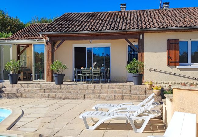 Maison à Sarlat-la-Canéda - La N’Oie – Piscine, apéros et détente à 5 min de Sarlat Maison à Sarlat-la-Canéda - La N’Oie – Piscine, apéros et détente à 5 min de Sarlat