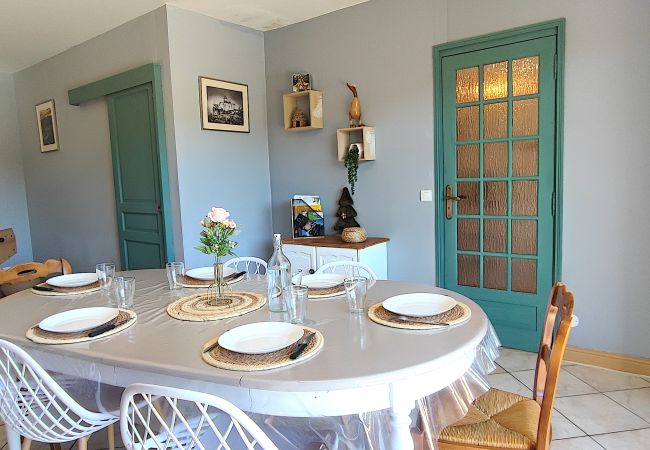 Maison à Sarlat-la-Canéda - La N’Oie – Piscine, apéros et détente à 5 min de Sarlat Maison à Sarlat-la-Canéda - La N’Oie – Piscine, apéros et détente à 5 min de Sarlat