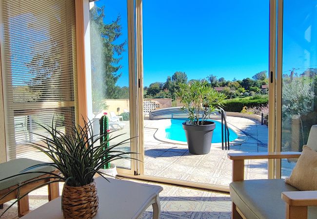 Maison à Sarlat-la-Canéda - La N’Oie – Piscine, apéros et détente à 5 min de Sarlat Maison à Sarlat-la-Canéda - La N’Oie – Piscine, apéros et détente à 5 min de Sarlat