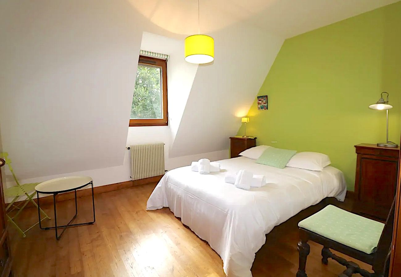 Maison à Saint-Cyprien - Grande maison (14 pers) • Piscine chauffée