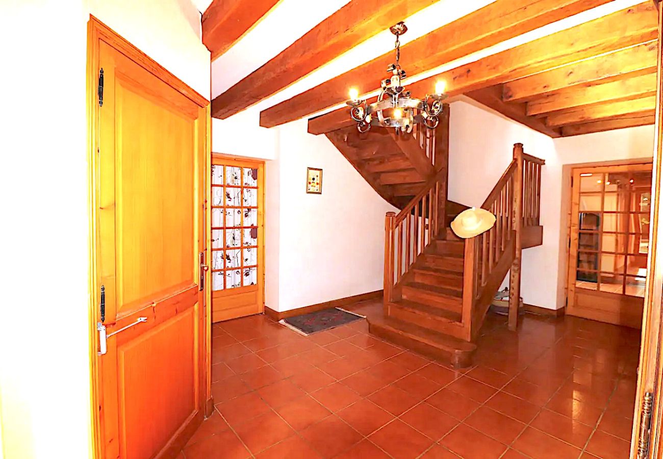 Maison à Saint-Cyprien - Grande maison (14 pers) • Piscine chauffée