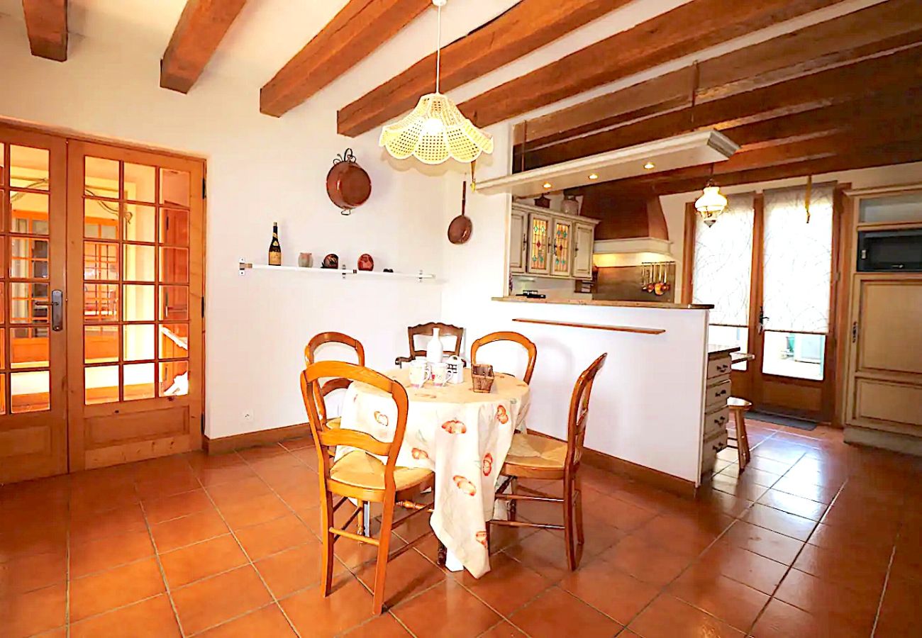 Maison à Saint-Cyprien - Grande maison (14 pers) • Piscine chauffée