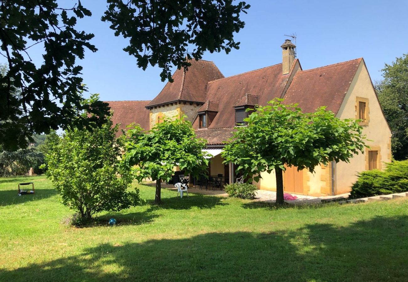Maison à Saint-Cyprien - Grande maison (14 pers) • Piscine chauffée