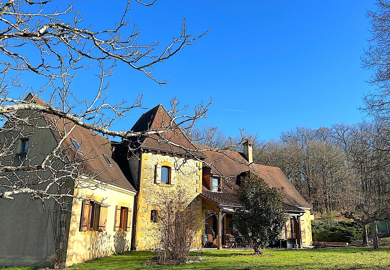 Maison à Saint-Cyprien - Grande maison (14 pers) • Piscine chauffée
