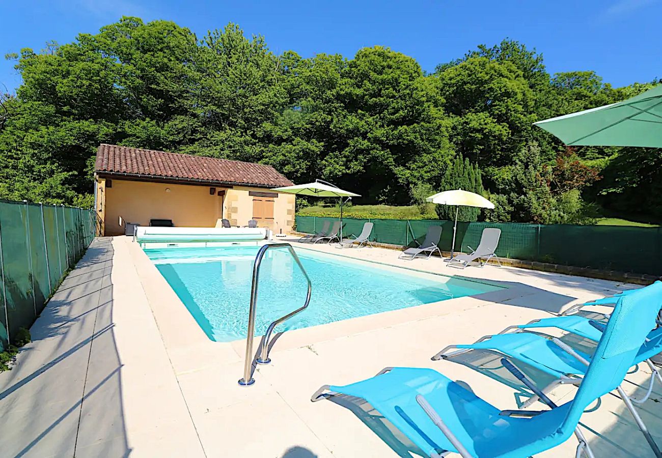 Maison à Saint-Cyprien - Grande maison (14 pers) • Piscine chauffée