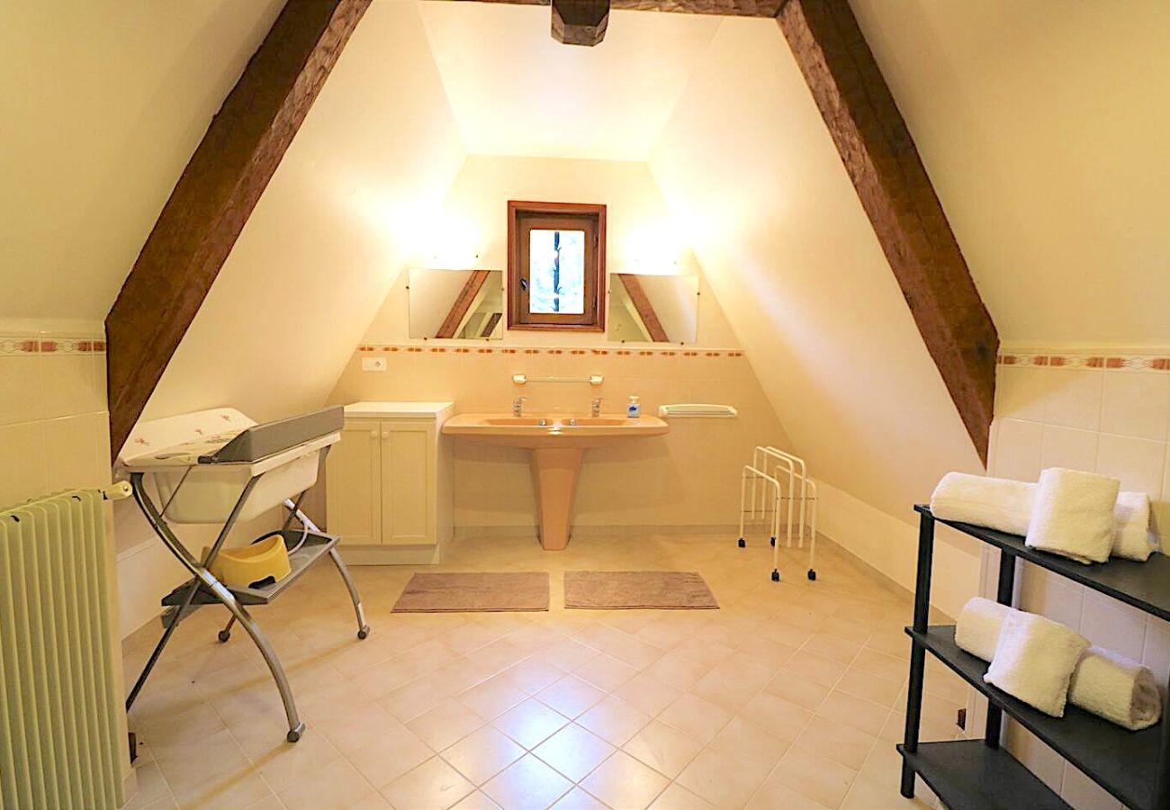 Maison à Saint-Cyprien - Grande maison (14 pers) • Piscine chauffée