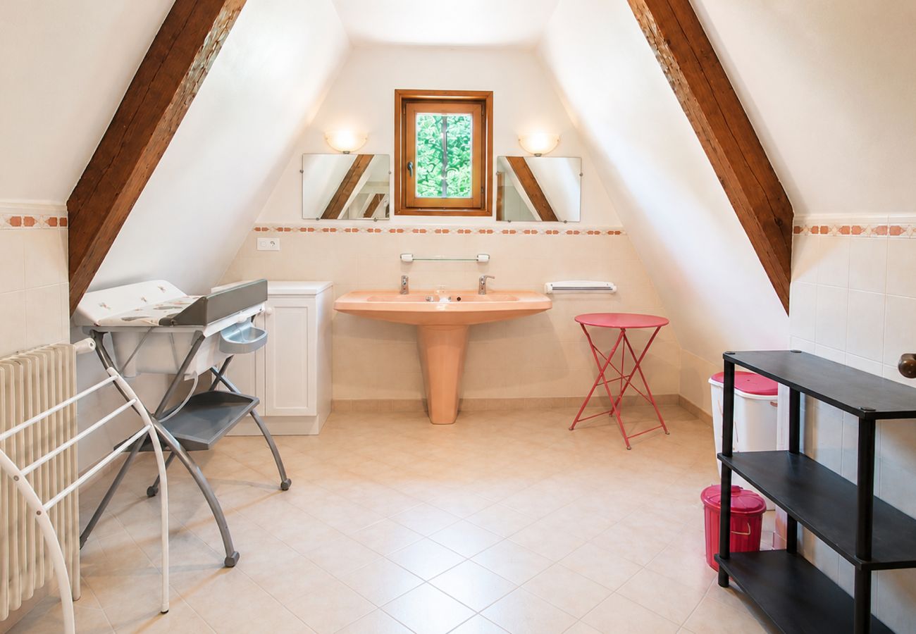 Maison à Saint-Cyprien - Grande maison (14 pers) • Piscine chauffée