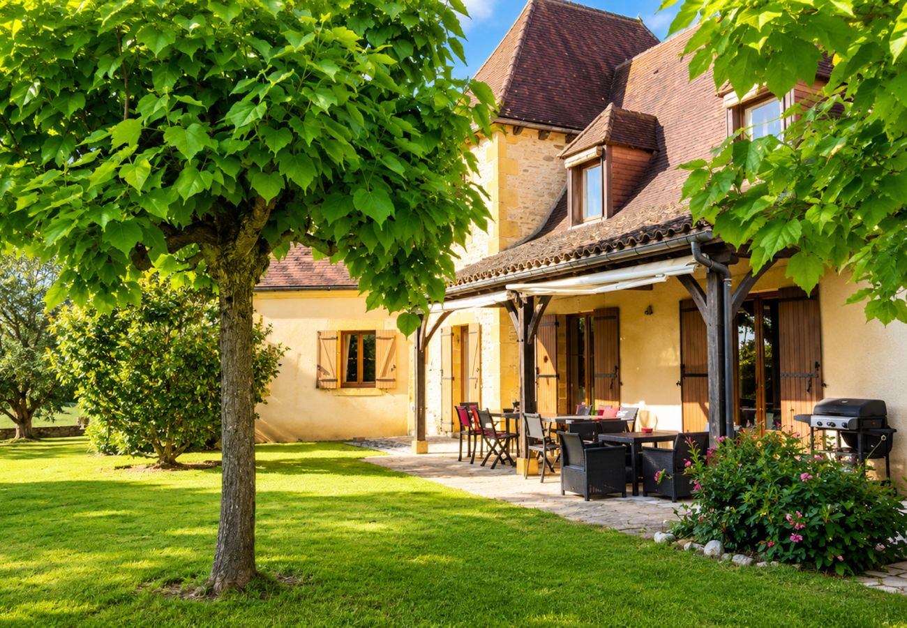 Maison à Saint-Cyprien - Grande maison (14 pers) • Piscine chauffée
