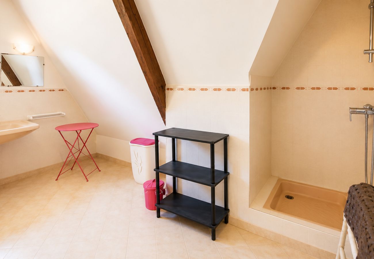 Maison à Saint-Cyprien - Grande maison (14 pers) • Piscine chauffée